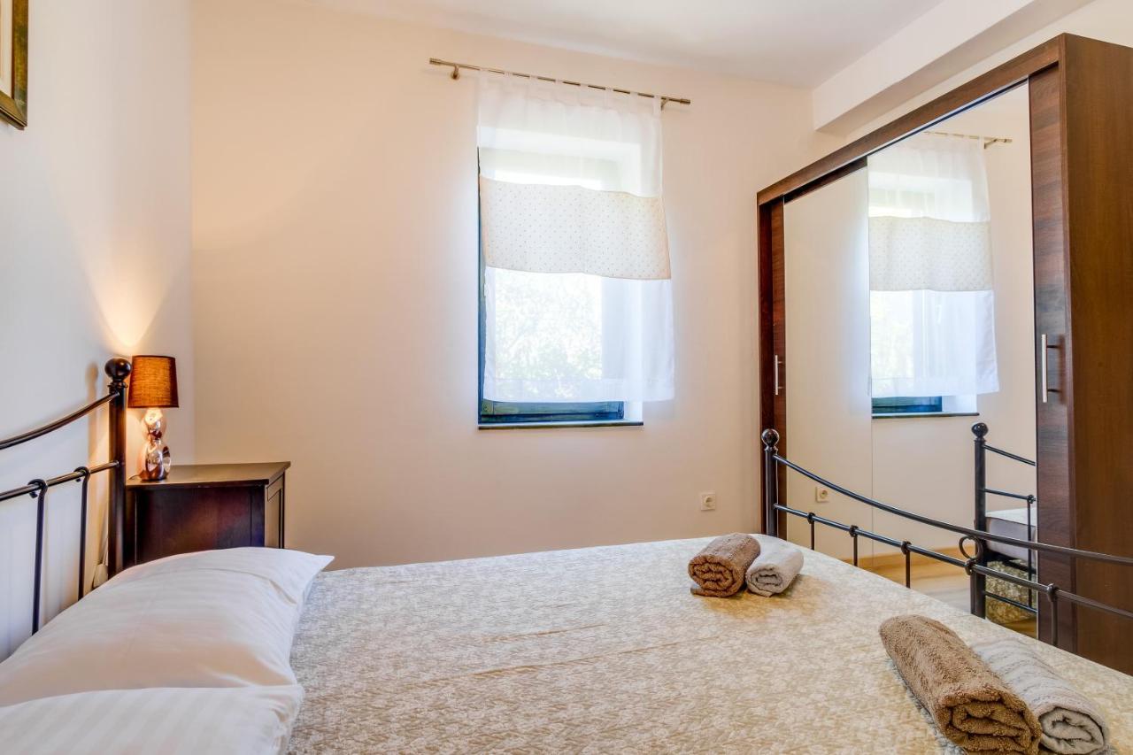 Apartment Rosmarino Mali Lošinj Esterno foto